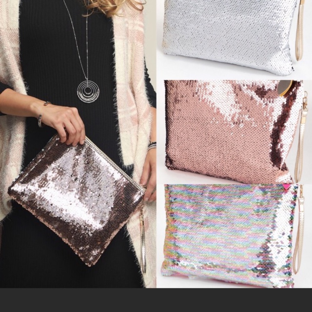 Sequin Love Clutch 💕